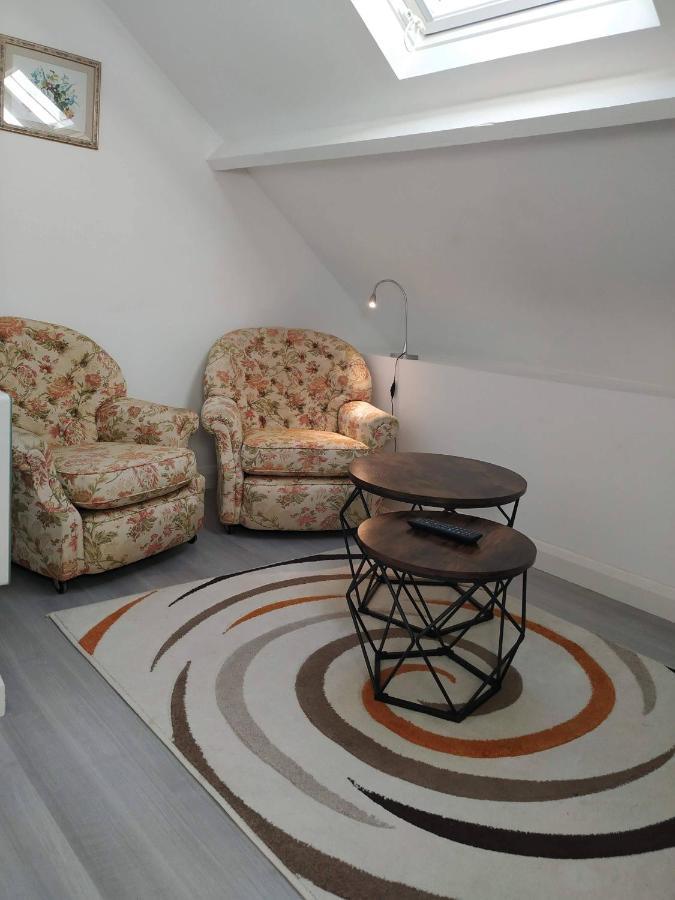 Le Jardin B&B Isigny-le-Buat Exteriér fotografie