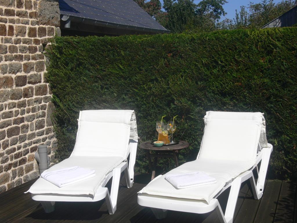 Le Jardin B&B Isigny-le-Buat Exteriér fotografie