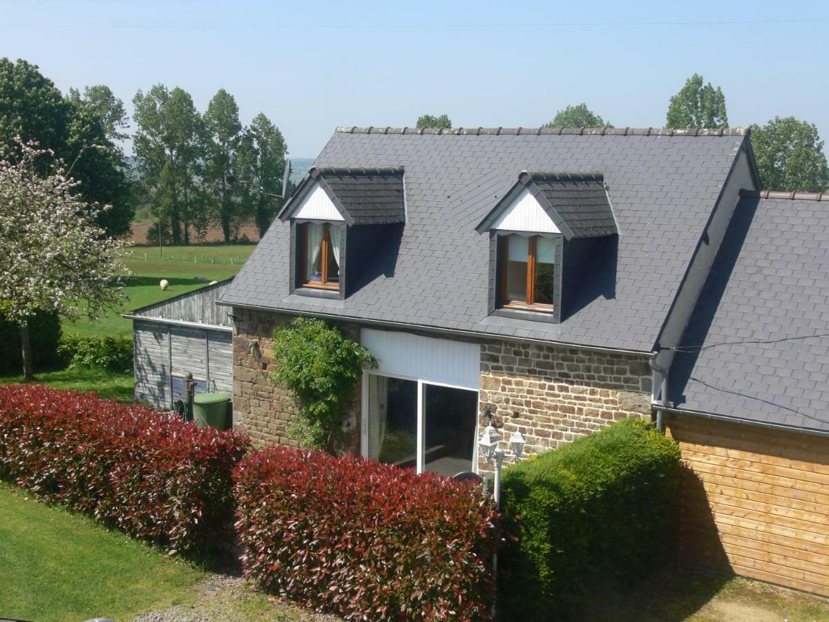 Le Jardin B&B Isigny-le-Buat Exteriér fotografie
